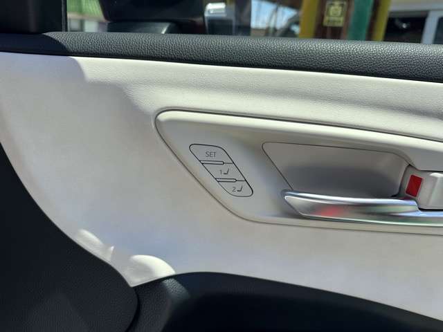 トヨタ クラウン　クロスオーバー　ハイブリッド ２．５ Ｇ アドバンスト レザー パッケージ Ｅ－ＦＯＵＲ ４ＷＤ R5年 (東海) 99