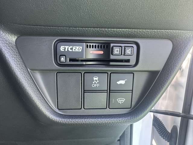 ホンダ ＺＲ－Ｖ ２．０ Ｅ：ＨＥＶ Ｚ ４ＷＤ R5年 (東海) 99