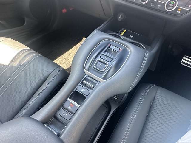 ホンダ ＺＲ－Ｖ ２．０ Ｅ：ＨＥＶ Ｚ ４ＷＤ R5年 (東海) 99