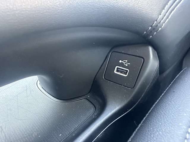 ホンダ ＺＲ－Ｖ ２．０ Ｅ：ＨＥＶ Ｚ ４ＷＤ R5年 (東海) 99