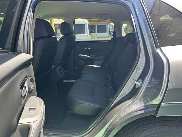 ホンダ ＺＲ－Ｖ ２．０ Ｅ：ＨＥＶ Ｚ R5年 (東海) 99