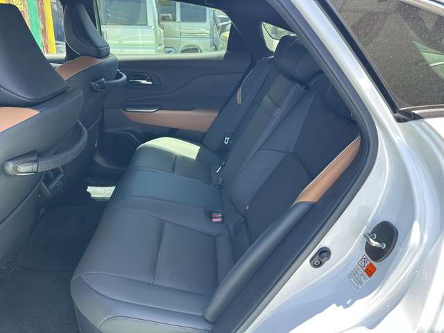 トヨタ クラウン　クロスオーバー　ハイブリッド ２．４ ＲＳ アドバンスト Ｅ－ＦＯＵＲ ＡＤＶＡＮＣＥＤ ４ＷＤ R5年 (東海) 99