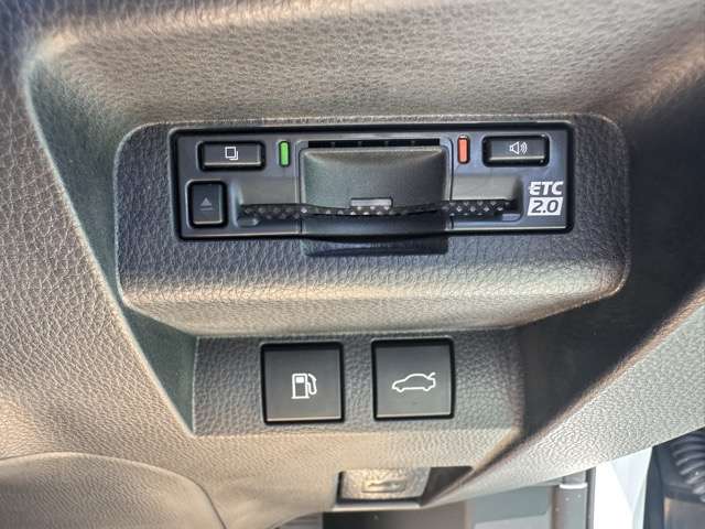 トヨタ クラウン　クロスオーバー　ハイブリッド ２．４ ＲＳ アドバンスト Ｅ－ＦＯＵＲ ＡＤＶＡＮＣＥＤ ４ＷＤ R5年 (東海) 99