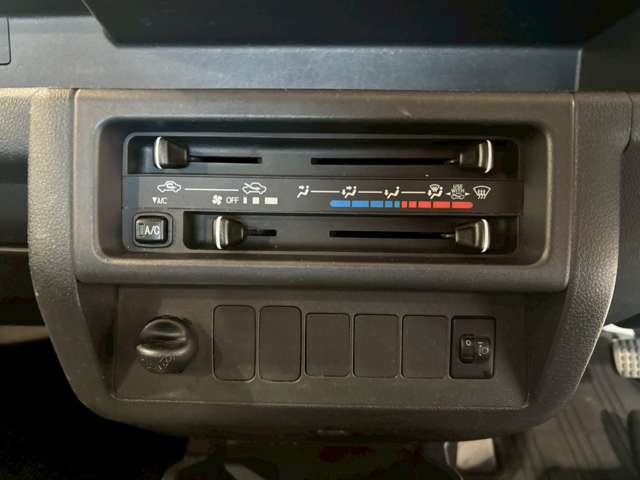 ダイハツ ハイゼットトラック ６６０ スタンダード ３方開 H29年 (近畿) 99