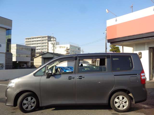 トヨタ ノア ２．０ Ｘ Ｌセレクション H24年 (中国) 99