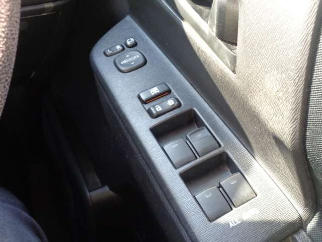 トヨタ ノア ２．０ Ｘ Ｌセレクション H24年 (中国) 99