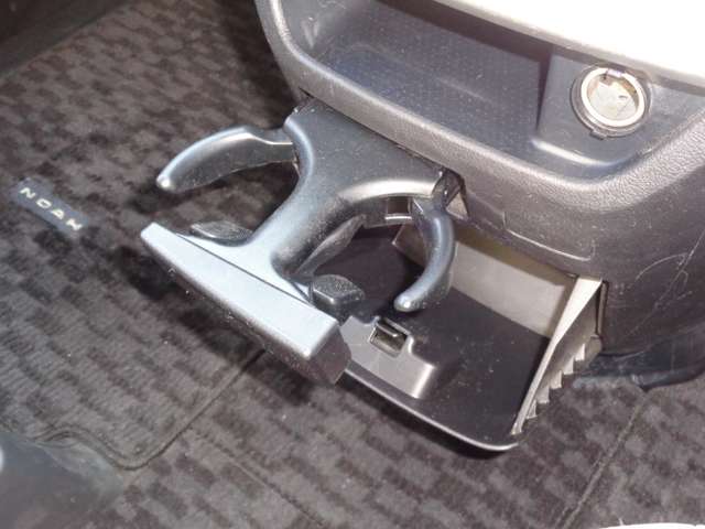 トヨタ ノア ２．０ Ｘ Ｌセレクション H24年 (中国) 99