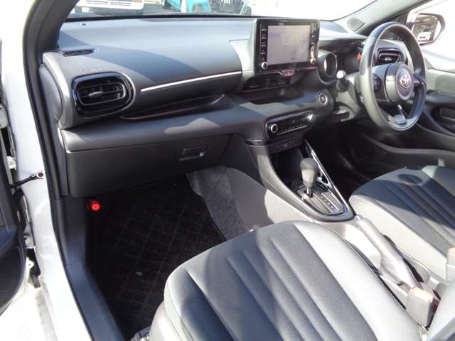 トヨタ ヤリス １．０ Ｇ R3年 (中国) 99