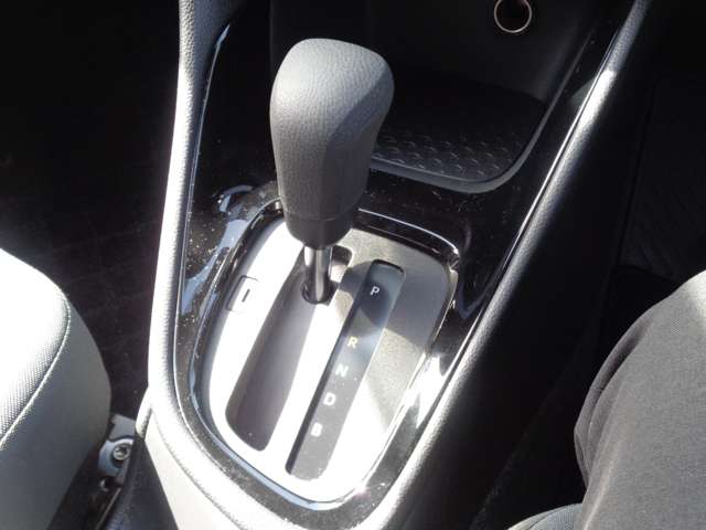 トヨタ ヤリス １．０ Ｇ R3年 (中国) 99