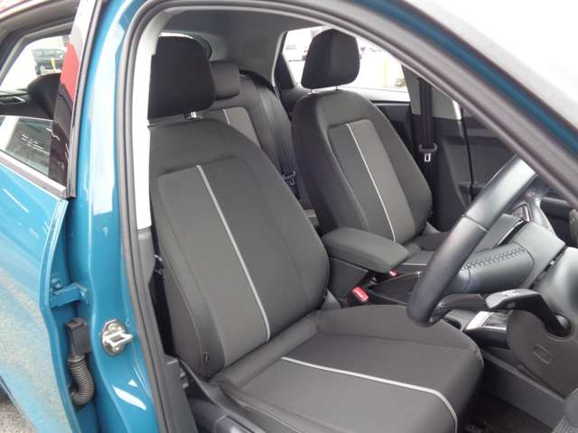 アウディ Ａ１　スポーツバック ３５ ＴＦＳＩ アドバンスト R2年 (中国) 99