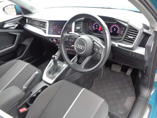 アウディ Ａ１　スポーツバック ３５ ＴＦＳＩ アドバンスト R2年 (中国) 99