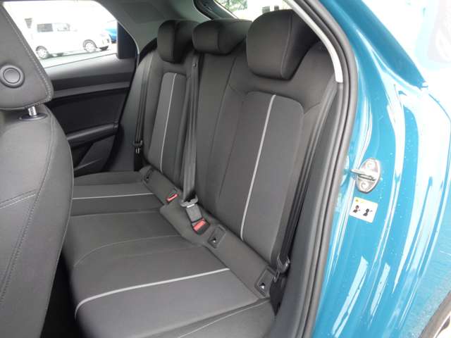 アウディ Ａ１　スポーツバック ３５ ＴＦＳＩ アドバンスト R2年 (中国) 99