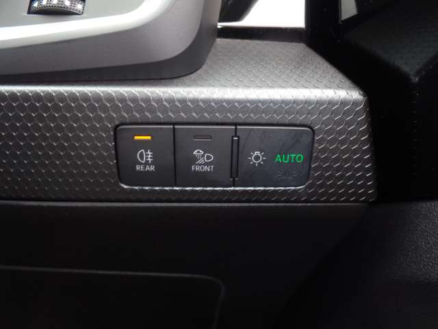 アウディ Ａ１　スポーツバック ３５ ＴＦＳＩ アドバンスト R2年 (中国) 99