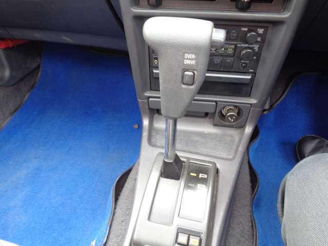 トヨタ カローラレビン １．６ ＧＴアペックス S62年 (中国) 99