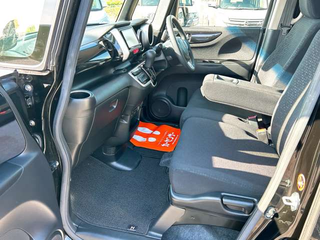 ホンダ Ｎ　ＢＯＸ ６６０ カスタムＧ ＳＳパッケージ H28年 (九州・沖縄) 99