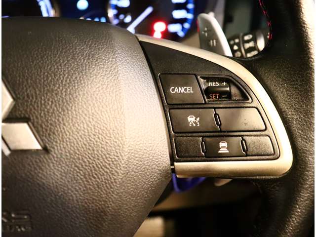 三菱 アウトランダーＰＨＥＶ ２．０ Ｇ プレミアムパッケージ ４ＷＤ H26年 (関東) 99