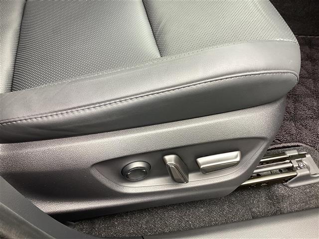 トヨタ クラウン　スポーツ　ハイブリッド ２．５ Ｚ Ｅ－ＦＯＵＲ ４ＷＤ R6年 (関東) 99