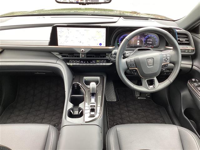 トヨタ クラウン　スポーツ　ハイブリッド ２．５ Ｚ Ｅ－ＦＯＵＲ ４ＷＤ R6年 (関東) 99