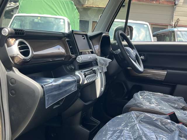 スズキ クロスビー １．０ ハイブリッド ＭＺ ブラウンアクセントパッケージ装着車 R7年 (近畿) 99