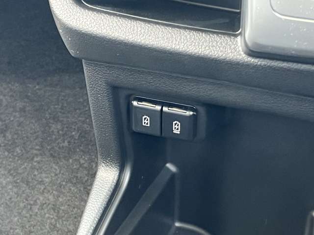 スズキ クロスビー １．０ ハイブリッド ＭＺ ブラウンアクセントパッケージ装着車 R7年 (近畿) 99