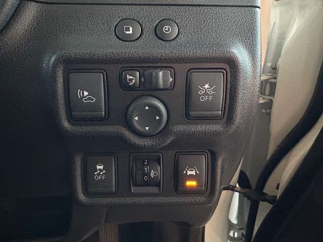 日産 ノート １．２ Ｅ－ＰＯＷＥＲ Ｘ H28年 (東北) 99