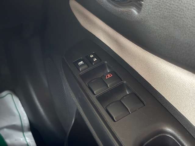 日産 ノート １．２ Ｅ－ＰＯＷＥＲ Ｘ H28年 (東北) 99