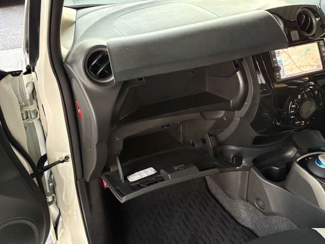 日産 ノート １．２ Ｅ－ＰＯＷＥＲ Ｘ H28年 (東北) 99