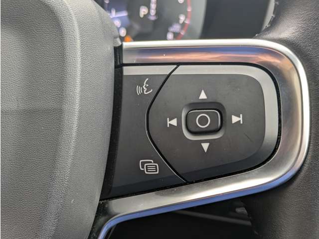 ボルボ ＸＣ４０ Ｔ５ ＡＷＤ インスクリプション ４ＷＤ R2年 (東北) 99