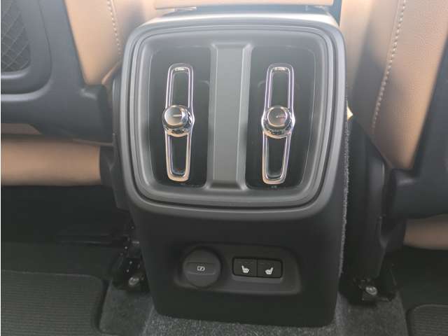 ボルボ ＸＣ４０ Ｔ５ ＡＷＤ インスクリプション ４ＷＤ R2年 (東北) 99