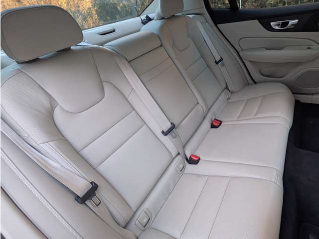 ボルボ Ｓ６０ Ｔ５　インスクリプション R2年 (東北) 99