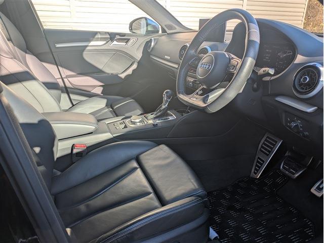 アウディ Ｓ３　スポーツバック ２．０ ４ＷＤ H29年 (東北) 99