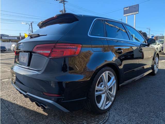 アウディ Ｓ３　スポーツバック ２．０ ４ＷＤ H29年 (東北) 99