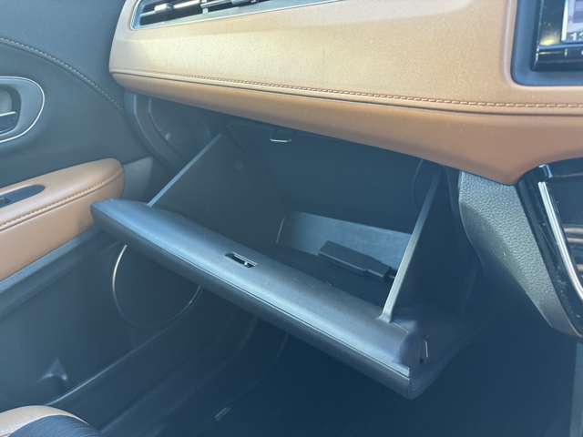 ホンダ ヴェゼル １．５ ハイブリッド Ｚ ホンダセンシング H30年 (東北) 99