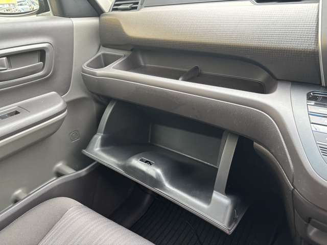 ホンダ フリード １．５ Ｂ H29年 (東北) 99