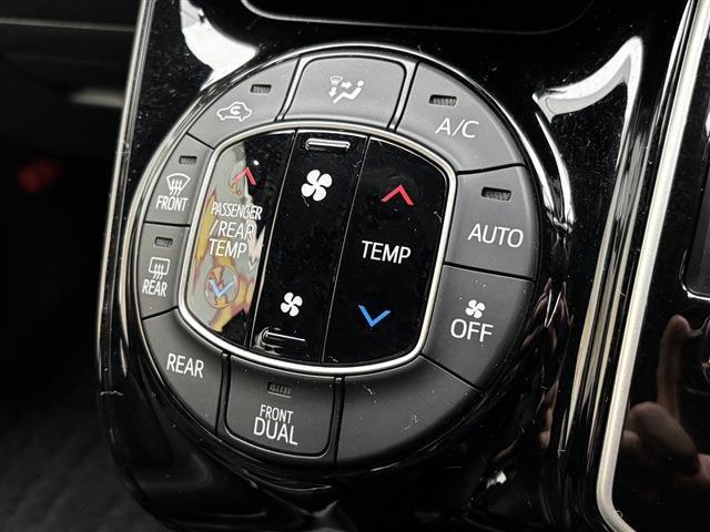 トヨタ ノア ２．０ ＳＩ ＷＸＢ ４ＷＤ H30年 (東北) 99