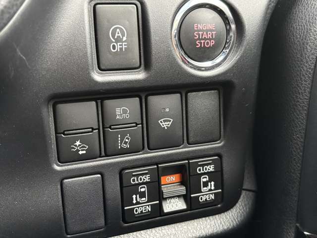 トヨタ ノア ２．０ ＳＩ ＷＸＢ ４ＷＤ H30年 (東北) 99