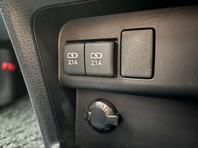 トヨタ ノア ２．０ ＳＩ ＷＸＢ ４ＷＤ H30年 (東北) 99