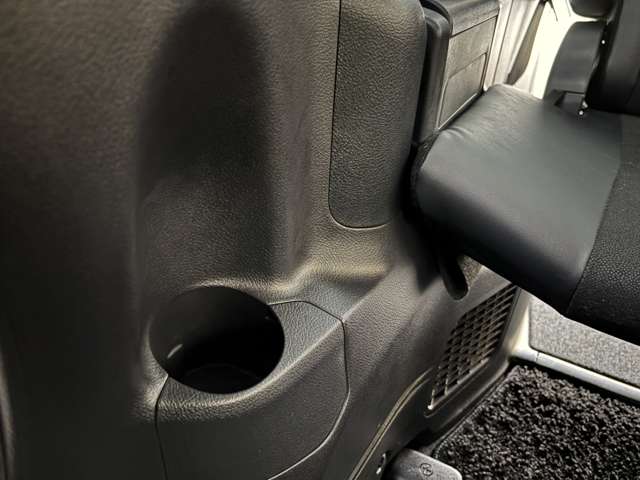 トヨタ ノア ２．０ ＳＩ ＷＸＢ ４ＷＤ H30年 (東北) 99