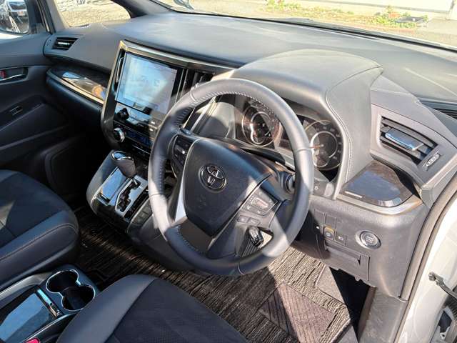 トヨタ アルファード ２．５ Ｓ タイプゴールドＩＩＩ R5年 (東北) 99