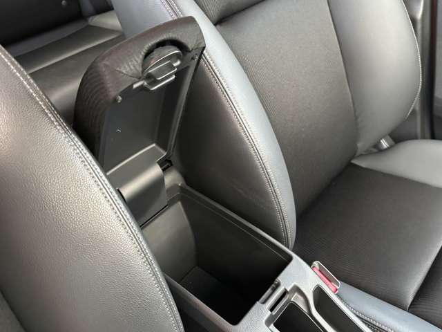 ホンダ グレイス　ハイブリッド １．５ ハイブリッド ＥＸ H27年 (東北) 99