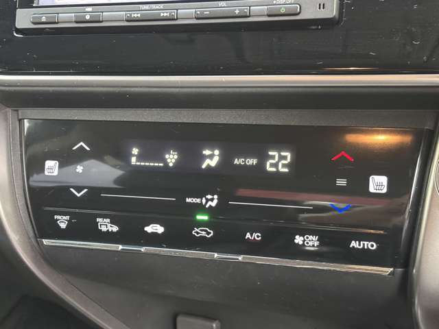 ホンダ グレイス　ハイブリッド １．５ ハイブリッド ＥＸ H27年 (東北) 99