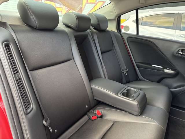 ホンダ グレイス　ハイブリッド １．５ ハイブリッド ＥＸ H27年 (東北) 99