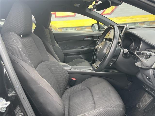 トヨタ Ｃ−ＨＲ １．２ Ｓ－Ｔ ４ＷＤ H28年 (東北) 99
