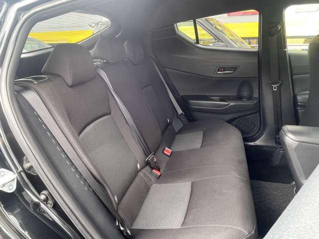 トヨタ Ｃ−ＨＲ １．２ Ｓ－Ｔ ４ＷＤ H28年 (東北) 99