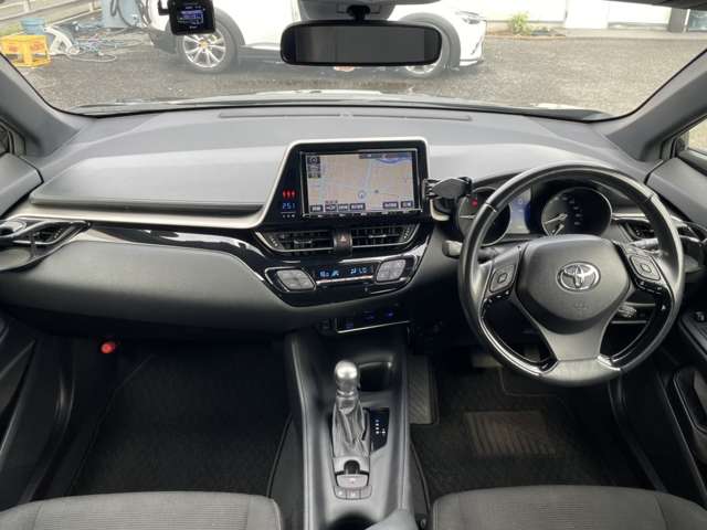 トヨタ Ｃ−ＨＲ １．２ Ｓ－Ｔ ４ＷＤ H28年 (東北) 99