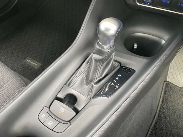 トヨタ Ｃ−ＨＲ １．２ Ｓ－Ｔ ４ＷＤ H28年 (東北) 99