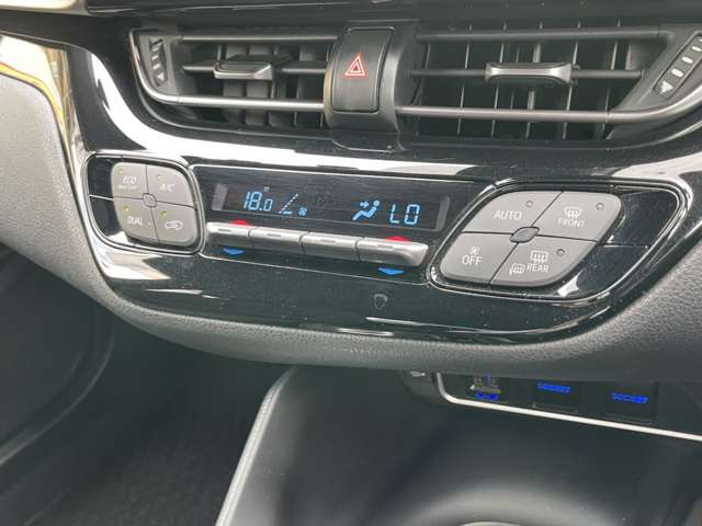 トヨタ Ｃ−ＨＲ １．２ Ｓ－Ｔ ４ＷＤ H28年 (東北) 99