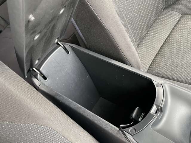 トヨタ Ｃ−ＨＲ １．２ Ｓ－Ｔ ４ＷＤ H28年 (東北) 99