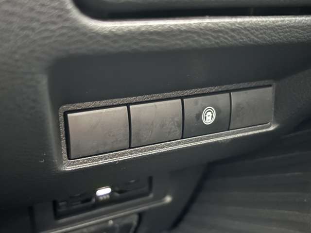 日産 ノート １．２ Ｘ R3年 (東北) 99