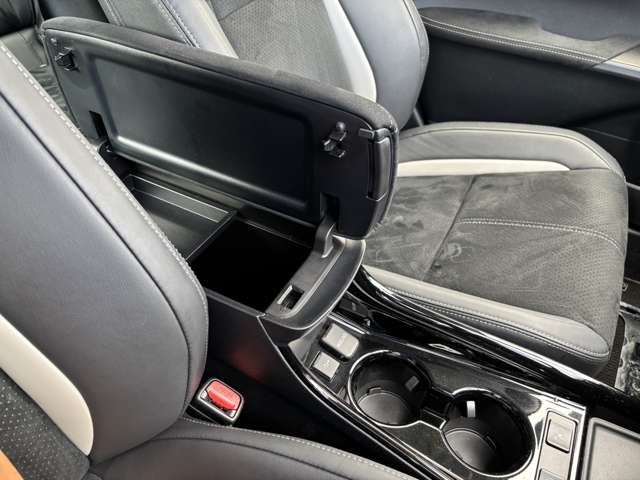 トヨタ プリウスＰＨＶ １．８ Ｓ ＧＲ スポーツ R4年 (東北) 99